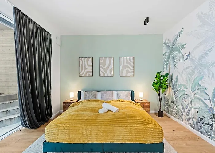 Jungle Oasis -